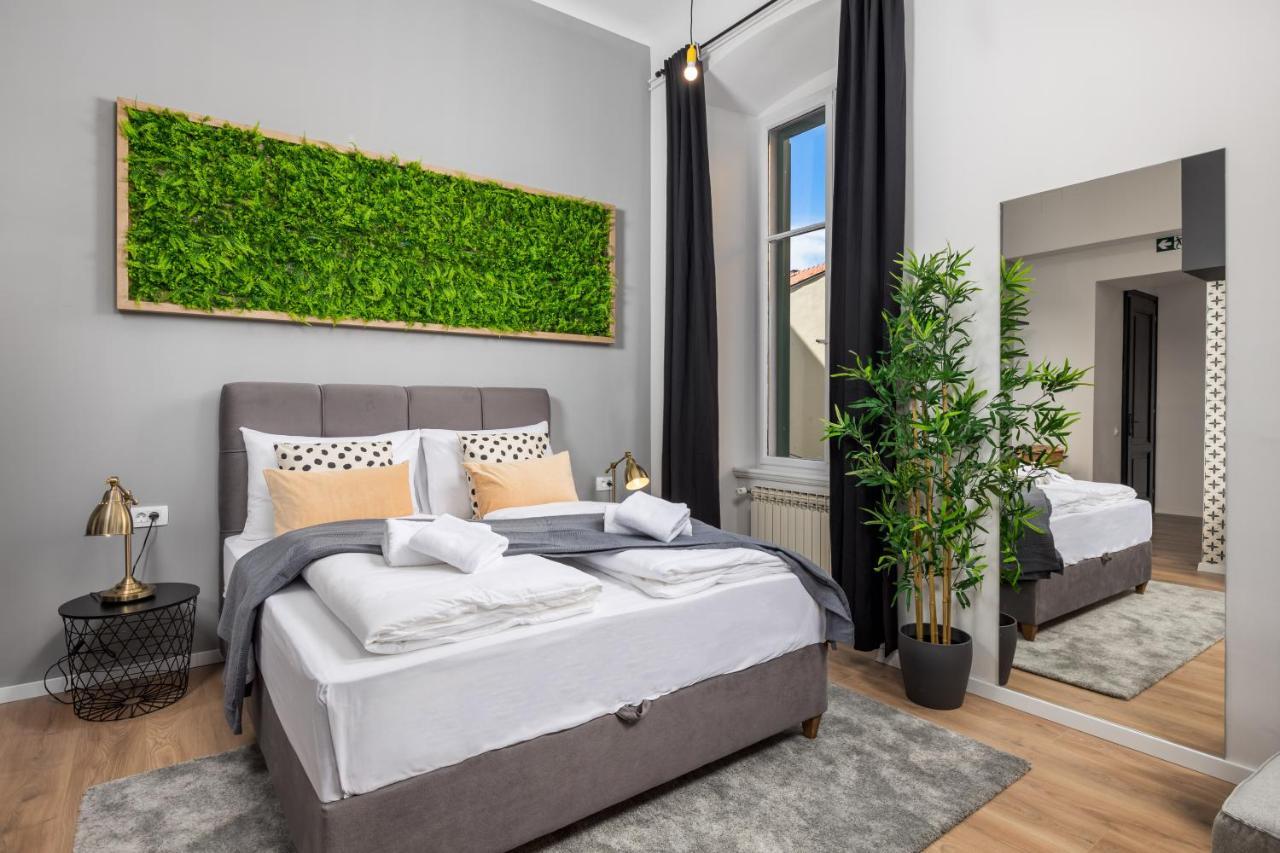 Apartments & Rooms One World Рієка Екстер'єр фото