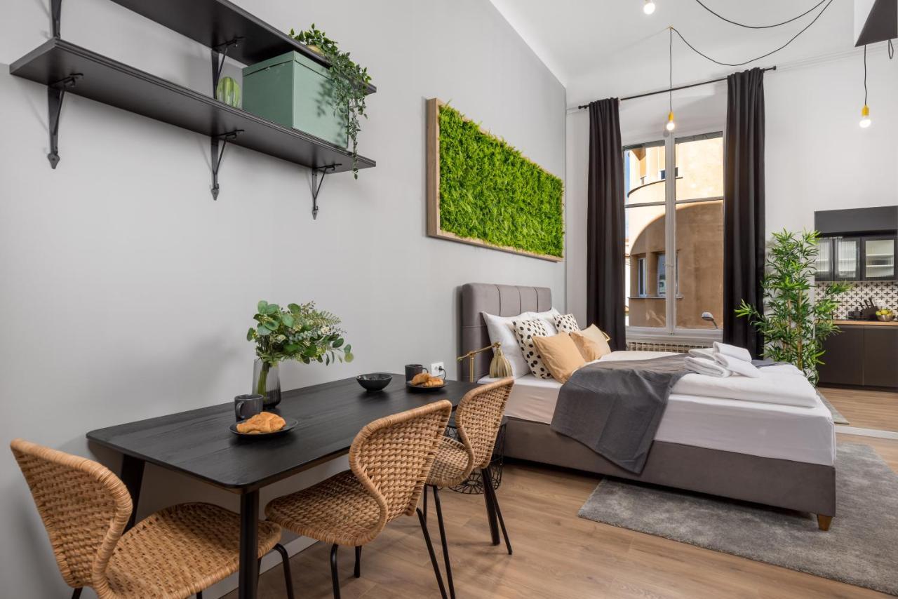 Apartments & Rooms One World Рієка Екстер'єр фото