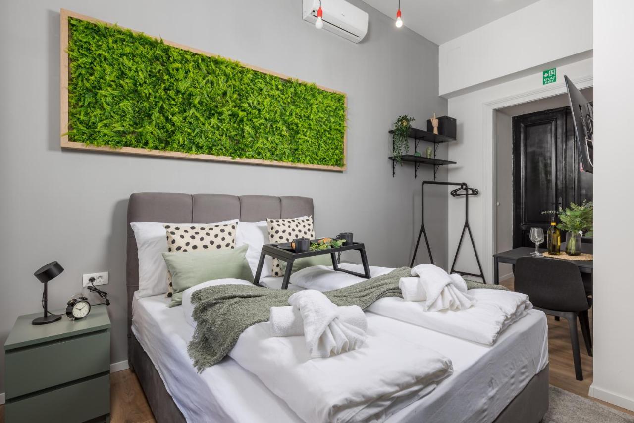 Apartments & Rooms One World Рієка Екстер'єр фото