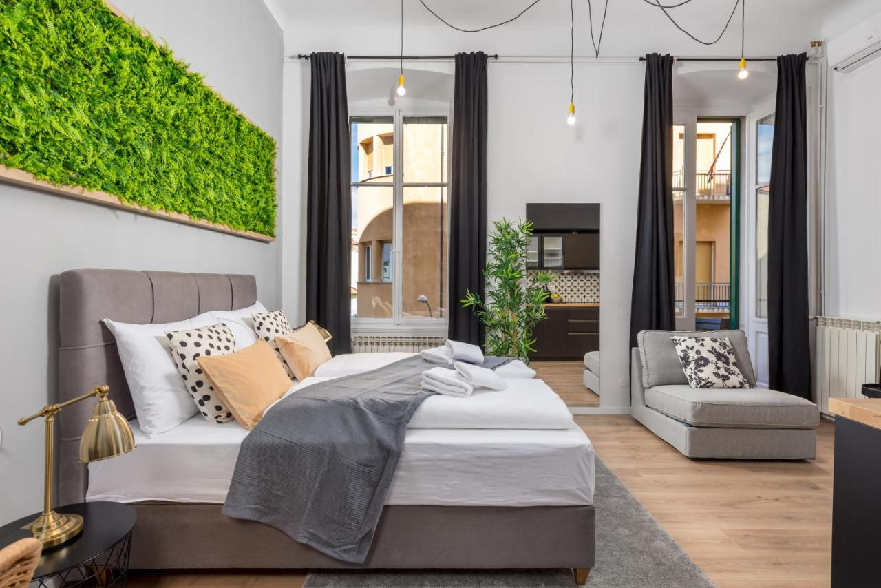 Apartments & Rooms One World Рієка Екстер'єр фото