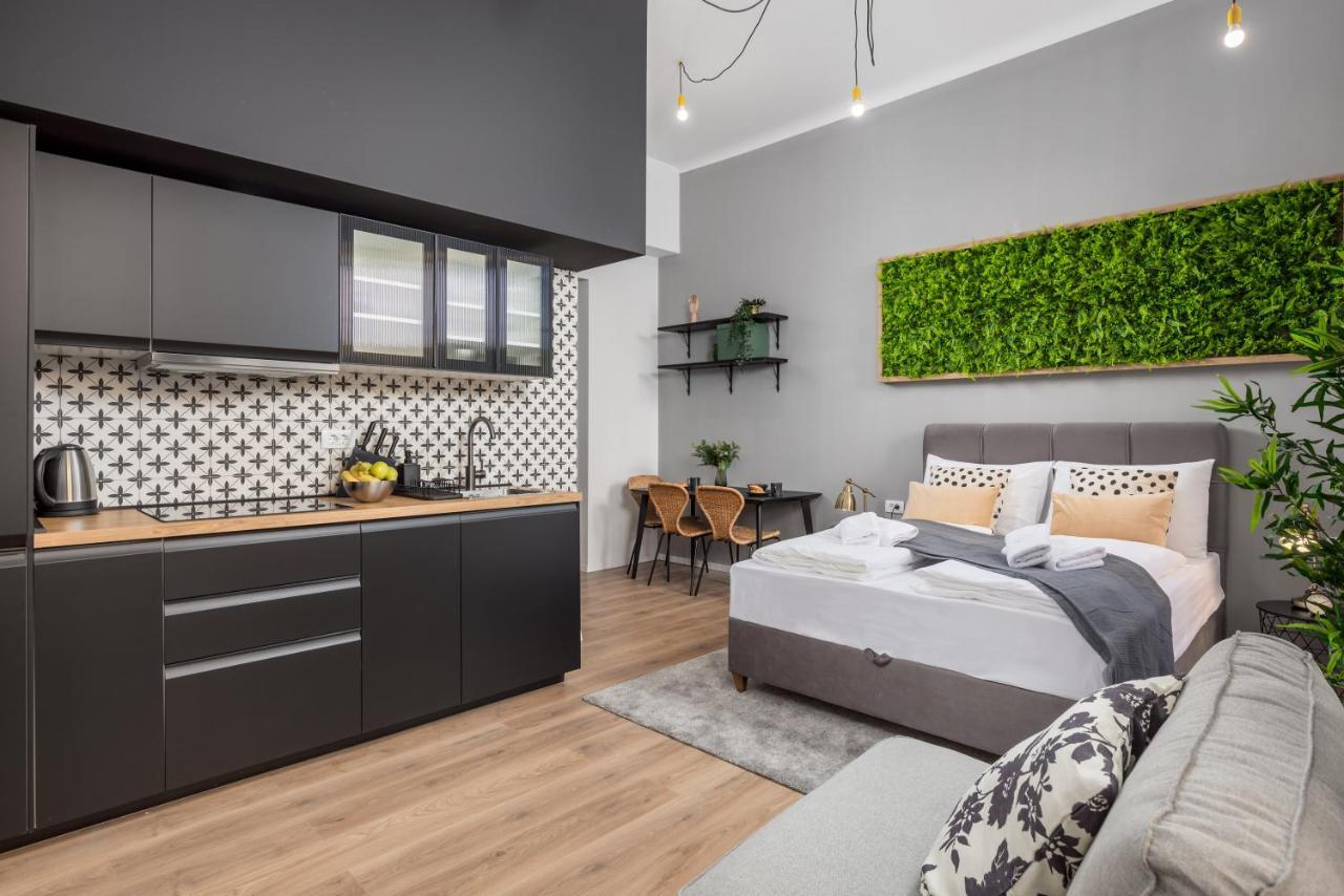 Apartments & Rooms One World Рієка Екстер'єр фото