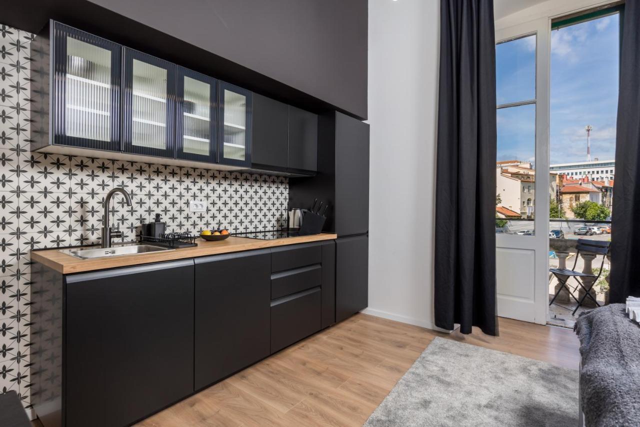 Apartments & Rooms One World Рієка Екстер'єр фото