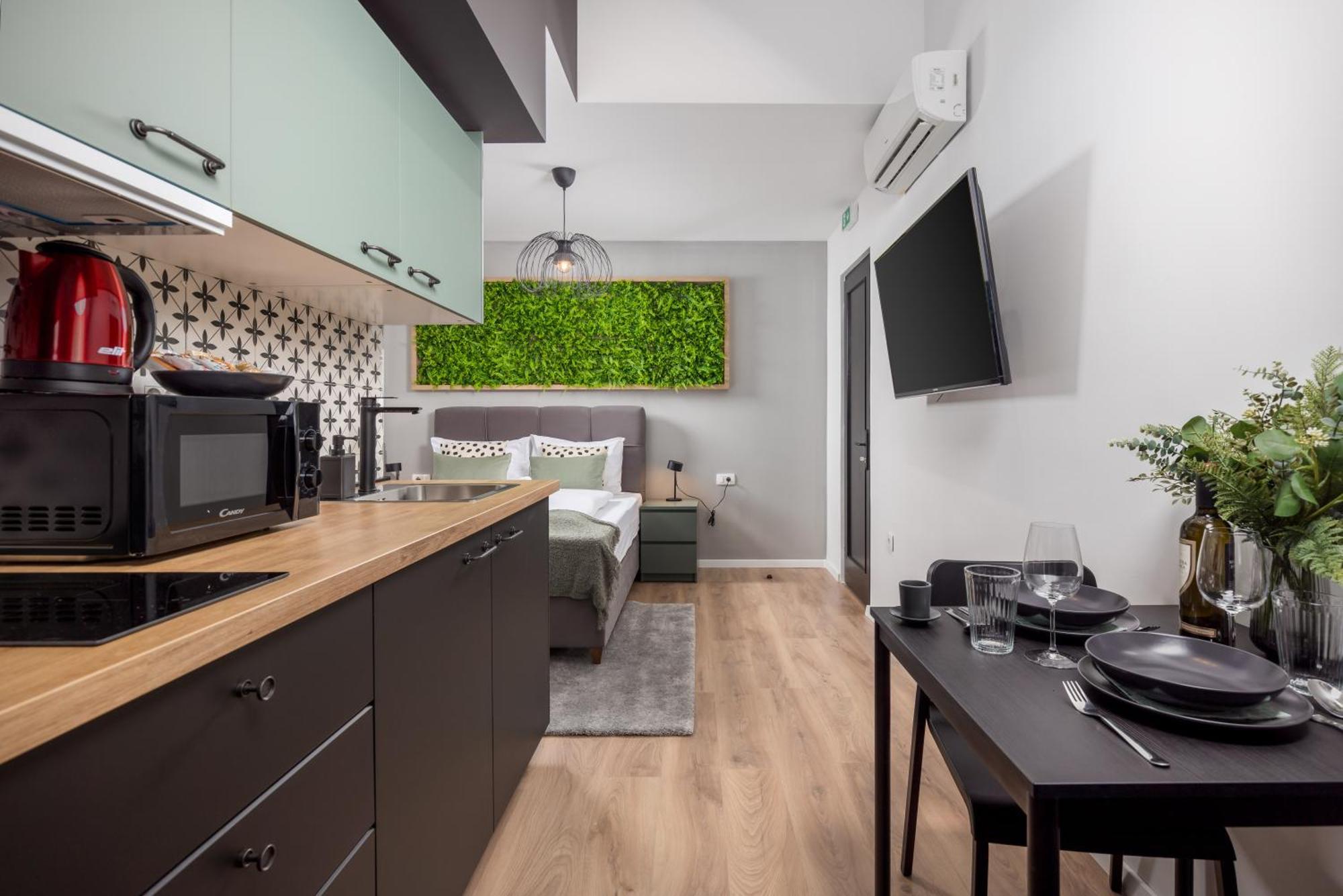 Apartments & Rooms One World Рієка Екстер'єр фото