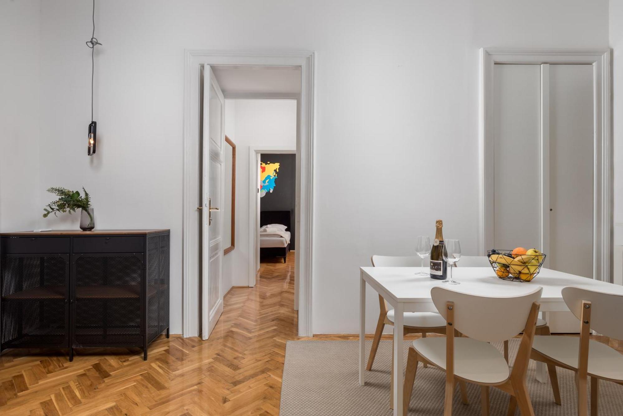 Apartments & Rooms One World Рієка Екстер'єр фото