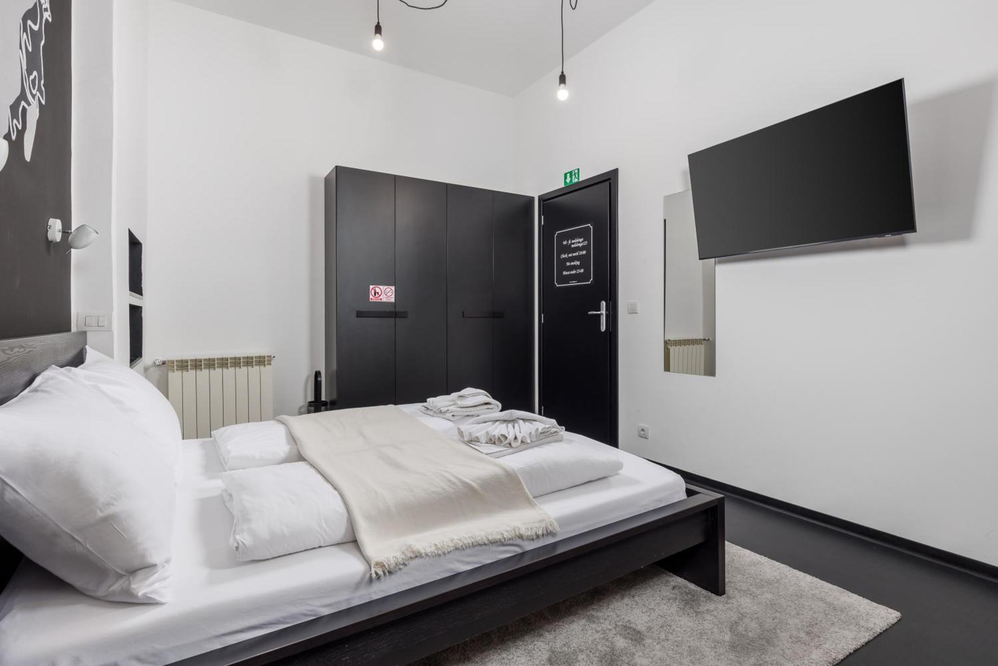 Apartments & Rooms One World Рієка Екстер'єр фото