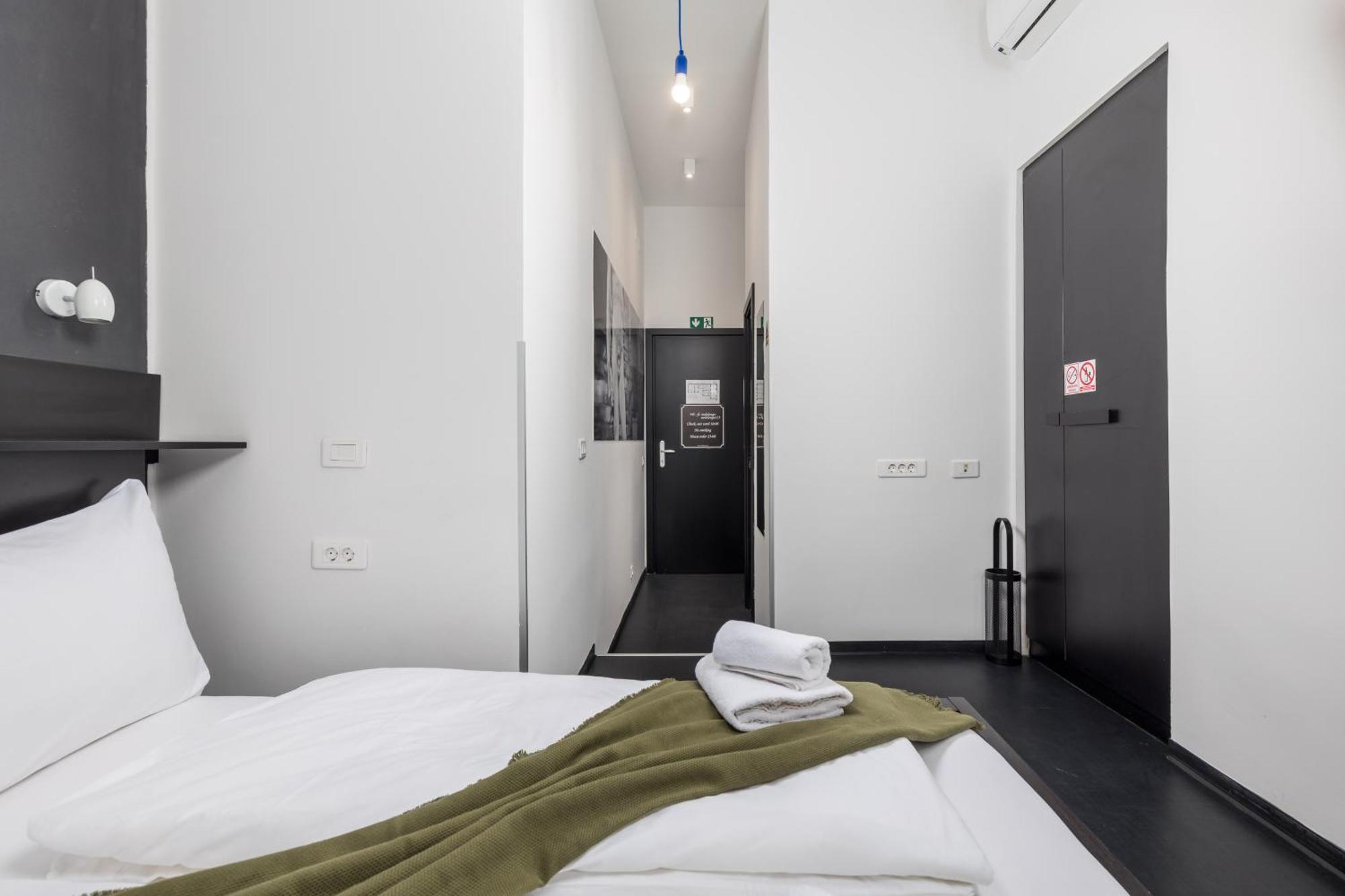 Apartments & Rooms One World Рієка Екстер'єр фото