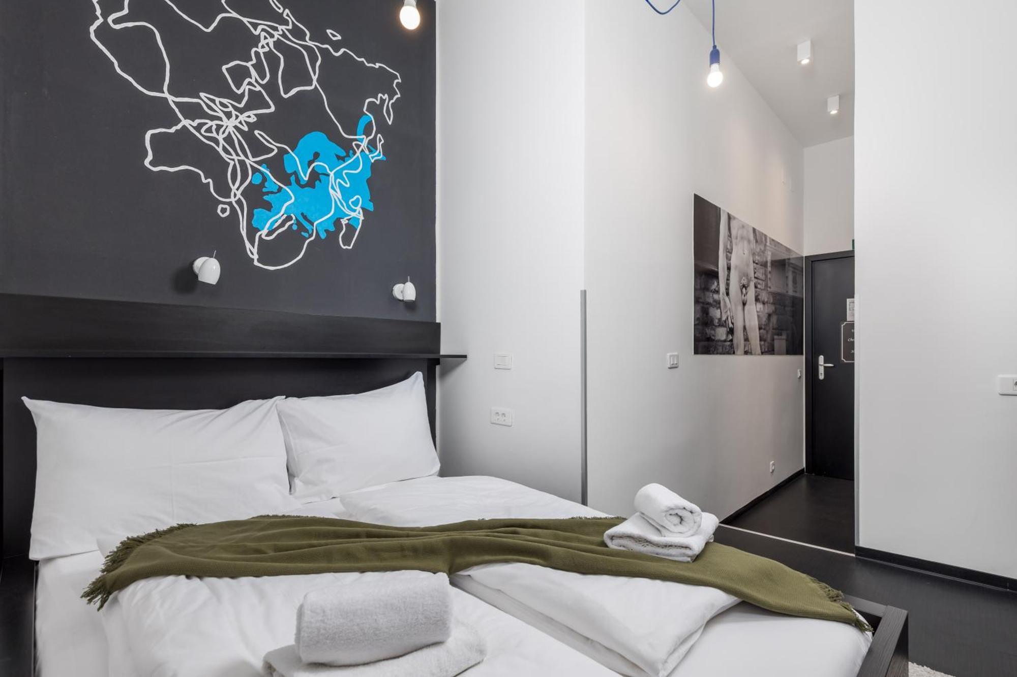 Apartments & Rooms One World Рієка Екстер'єр фото